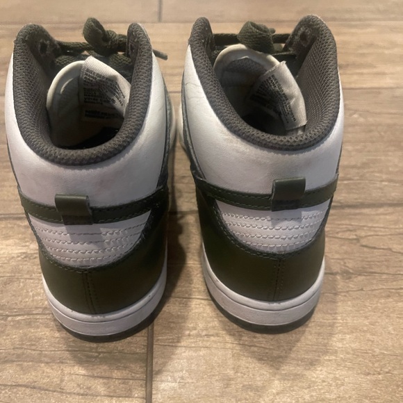 3Y kids green & white Nike Dunks - Picture 5 of 6